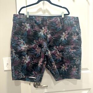 American Eagle Next Level Flex Shorts - Floral Size 44